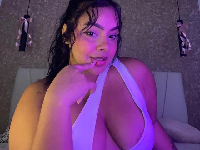 AmarantaCarey - Live Sex Cam - 27677521
