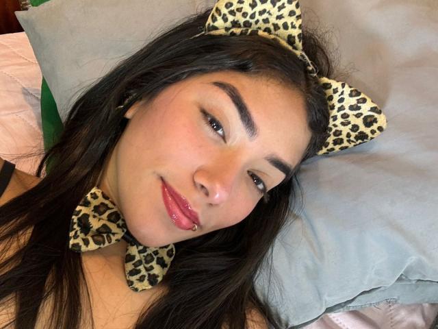 SharonKlart - Live porn &amp; sex cam - 27683219