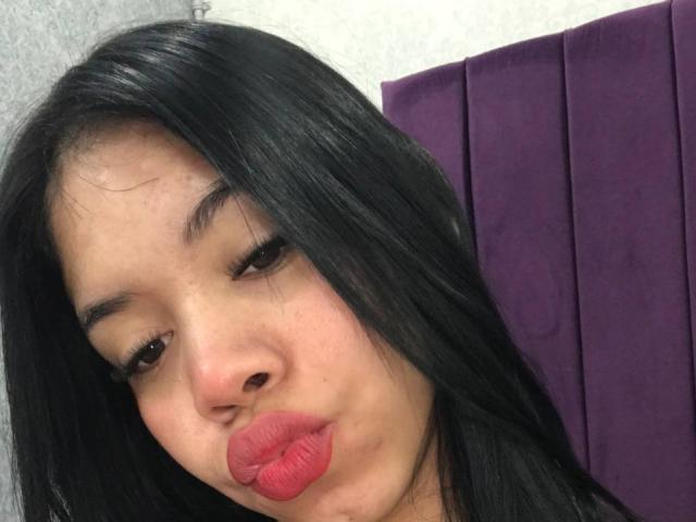 EmaGarces - Live sex cam - 27684143