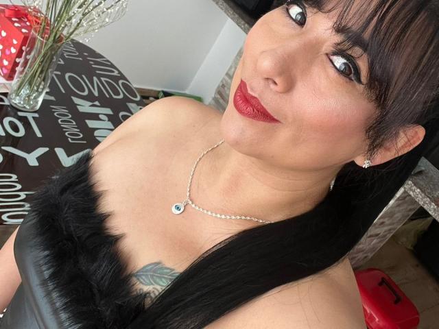 Karimelee - Live sex cam - 27687475