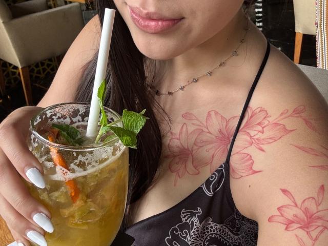 AlisonTatcher - Live Sex Cam - 27696232