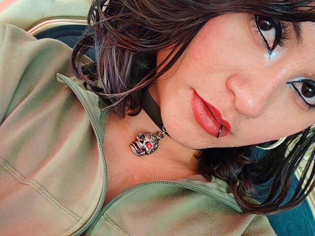 CassieJones - Live sex cam - 27699956