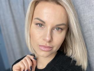 BelleLisaG - Live sex cam - 27702917