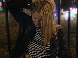 BelleLisaG - Live sex cam - 27702938