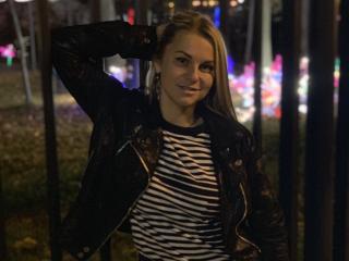 BelleLisaG - Live sex cam - 27702987