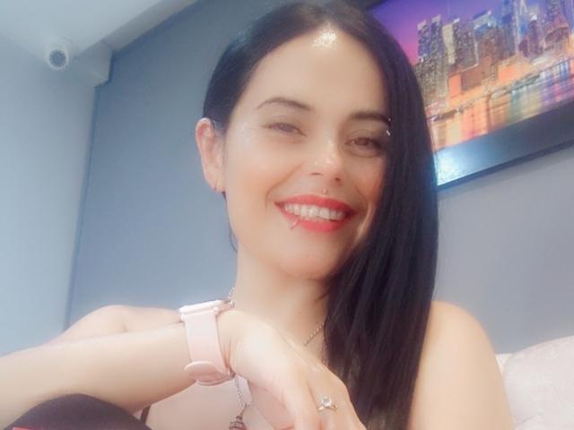 CharlotteCrofort - Live sexe cam - 27708552