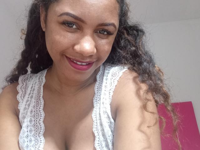 LayahCoquine - Sexe cam en vivo - 27710603