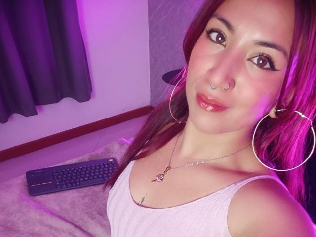 LarissaMiller - Live sex cam - 27712668