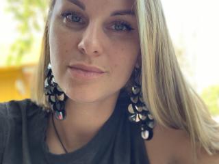 BelleLisaG - Live sex cam - 27721789