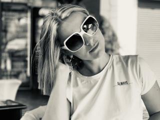 BelleLisaG - Live sex cam - 27721873