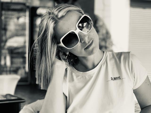 BelleLisaG - Live porn &amp; sex cam - 27721873