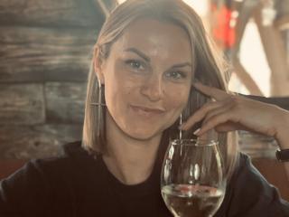 BelleLisaG - Live sex cam - 27721894