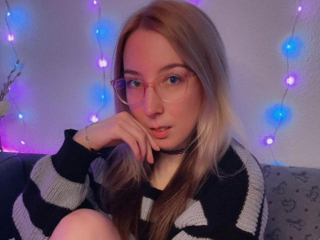 JustKerry-hot - Live porn &amp; sex cam - 27722895