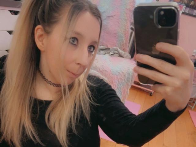 JustKerry-hot - Sexe cam en vivo - 27722916