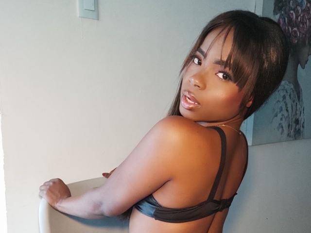 LindaBird - Live porn &amp; sex cam - 27727375