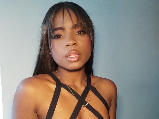 LindaBird - Live porn &amp; sex cam - 27727410