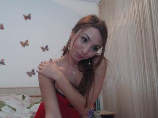 BelleAndra - online chat porn with this dark hair 18+ teen woman 