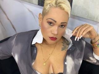 GianellaCox - Live porn &amp; sex cam - 27744532