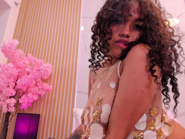 KellyAmbaris - Sexe cam en vivo - 27754017