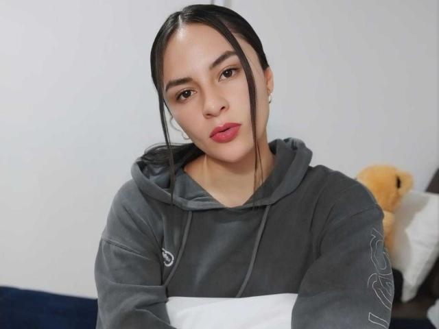 HayleeWaner - Live sex cam - 27781359