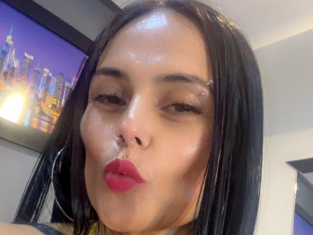 CharlotteCrofort - Live sex cam - 27789305