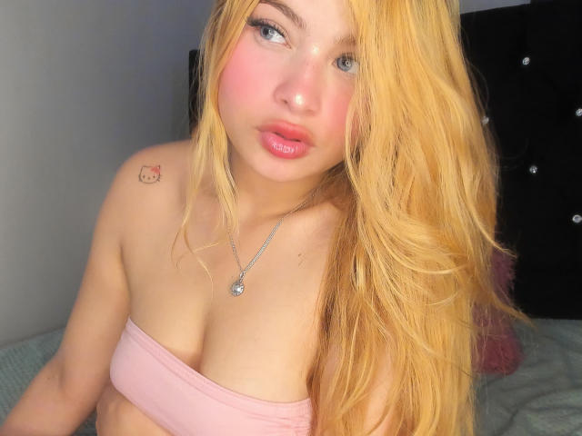 ShantalSummer - Live porn &amp; sex cam - 27804368