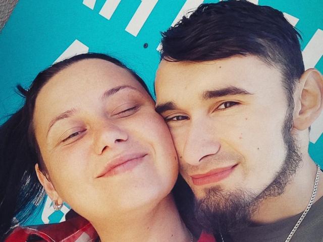 CharlotteAndJames - Live sex cam - 27805526