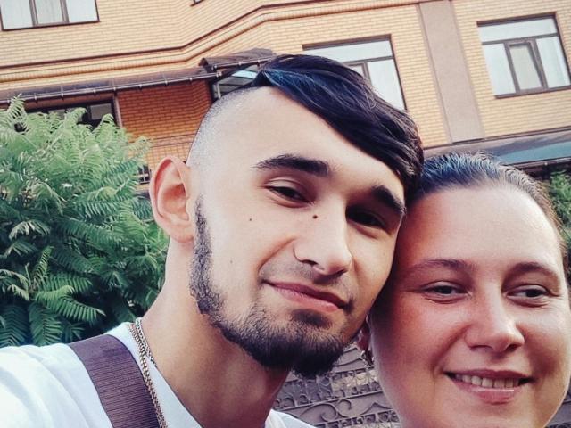 CharlotteAndJames - Live sex cam - 27805529