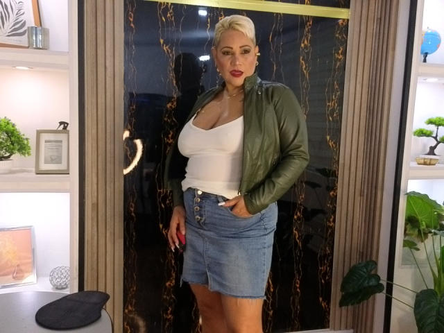 GianellaCox - Sexe cam en vivo - 27807008