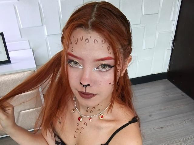 EmmaThomsonn - פורנו בשידור חי ומצלמת סקס - 27808979