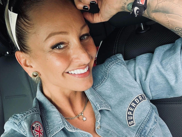 AlphaMaedchen-hot - Sexe cam en vivo - 27810695