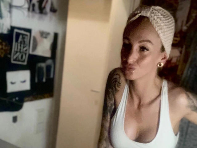 AlphaMaedchen-hot - Live porn &amp; sex cam - 27810698