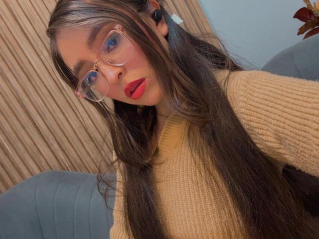 EvaMcAllister - Live Sex Cam - 27811721