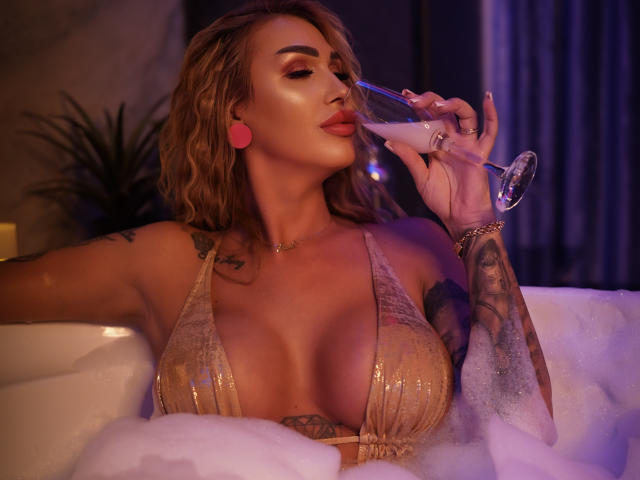 NicolSNaya - Live Sex Cam - 27817034