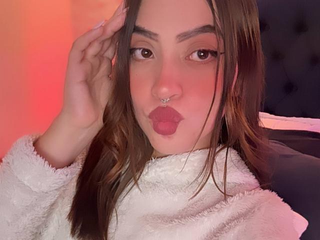 NaireaBeaumont - Live sex cam - 27817874