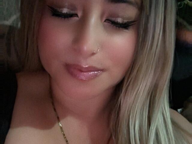 AlessadraJones - Live porn &amp; sex cam - 27819014