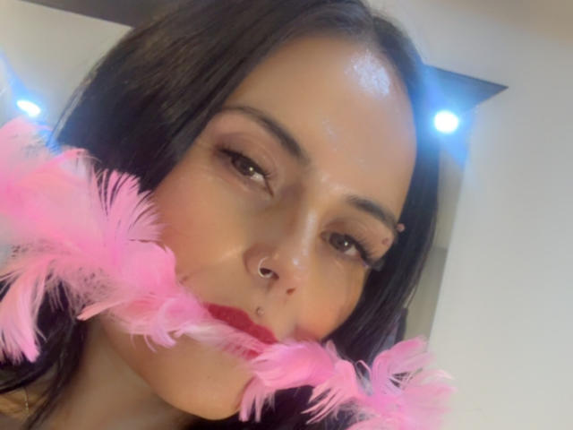 CharlotteCrofort - Live sex cam - 27822473