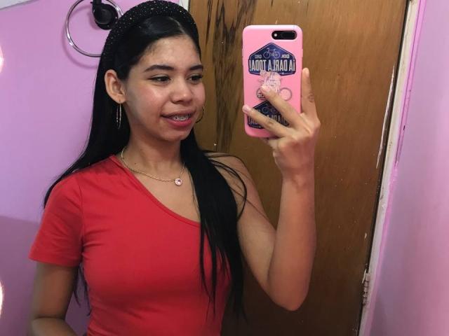 EmaGarces - Live sexe cam - 27824180