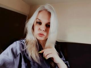 LeilaBlossom - Live sex cam - 27828305