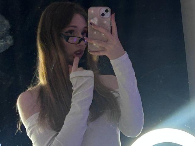 ElfinVibes - Live Sex Cam - 27830285