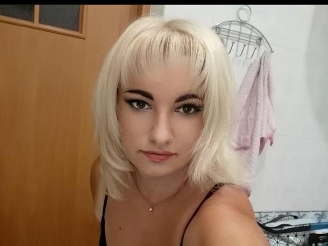 MiLaHottiest - Sexe cam en vivo - 27838559