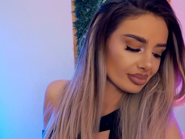 RheaI - Live sex cam - 27839117