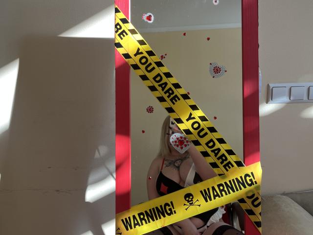 DiLaria - Live Sex Cam - 27842210