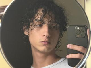 Sexy nude photo of DiegoPhoenix
