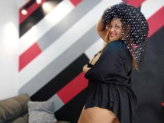IamAhYours - Live porn &amp; sex cam - 27854477