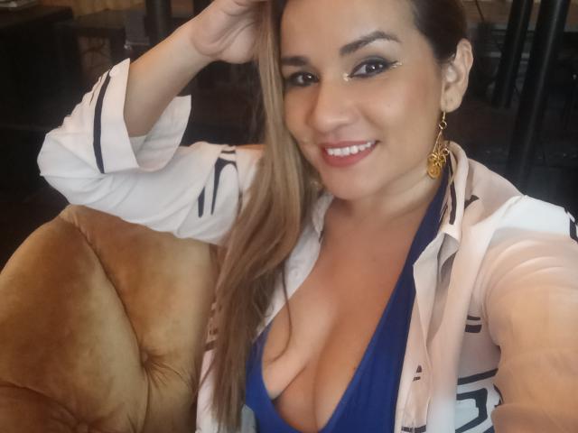 ManuelaMature - Live sex cam - 27856712