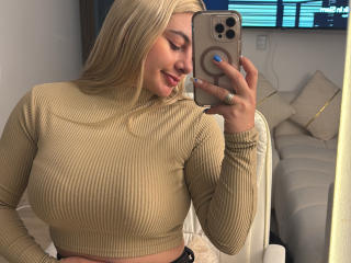 AtheneaRossi - Sexe cam en vivo - 27864479