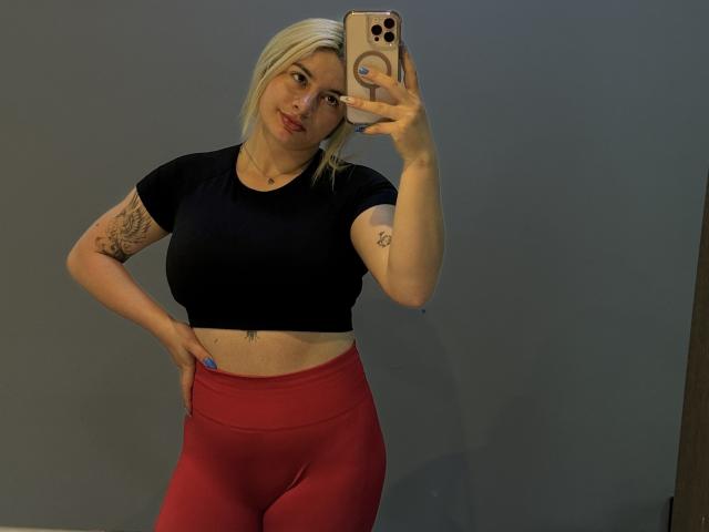 AtheneaRossi - Live porn &amp; sex cam - 27864530