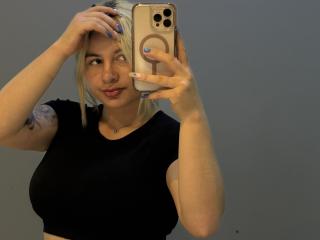 AtheneaRossi - Sexe cam en vivo - 27864533