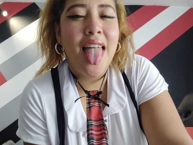 IamAhYours - Live sex cam - 27865994